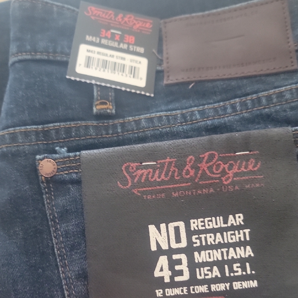 Blue Straight Jeans with Leather Patch and Fabric Tag Size 34 Nwt
